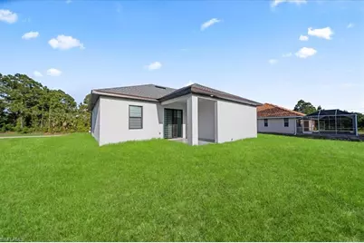 628 Beach Ave S, Lehigh Acres, FL 33974 - Photo 39