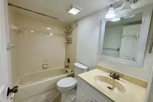 661 Squire Cir, Naples, FL 34104 - Photo 9