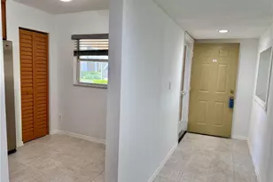 661 Squire Cir, Naples, FL 34104 - Photo 19
