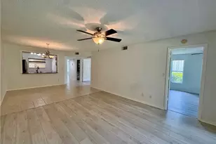 661 Squire Cir, Naples, FL 34104 - Photo 7