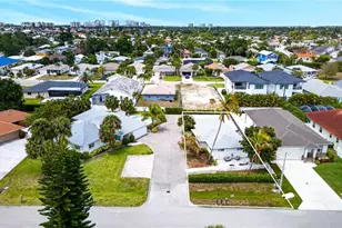 549 94th Ave N, Naples, FL 34108 - Photo 13