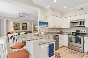 2130 Aberdeen Ln, Naples, FL 34109 - Photo 9