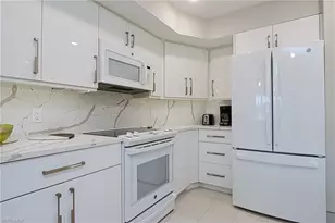 2500 Gulf Shore Blvd N, Naples, FL 34103 - Photo 9