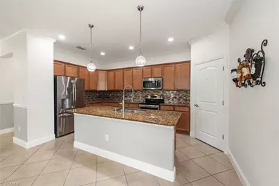 14775 Cranberry Ct, Naples, FL 34114 - Photo 11