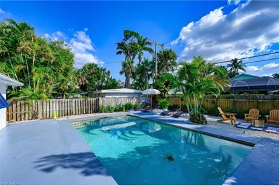 810 103rd Ave N, Naples, FL 34108 - Photo 23