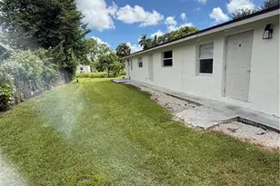 5458 Sholtz St, Naples, FL 34113 - Photo 7