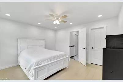 4500 1st Ave NW, Naples, FL 34119 - Photo 7