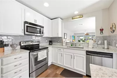 8721 Querce Ct, Naples, FL 34114 - Photo 7