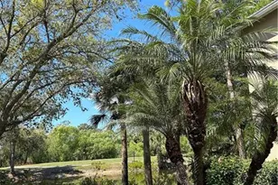 3545 Laurel Greens Ln N, Naples, FL 34119 - Photo 25