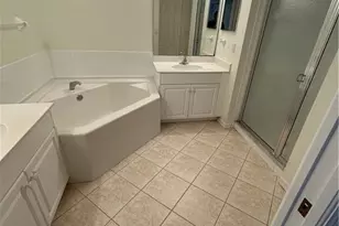 3545 Laurel Greens Ln N, Naples, FL 34119 - Photo 11