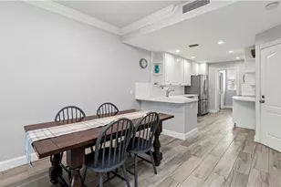 5766 Cove Cir, Naples, FL 34119 - Photo 9