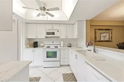7340 Glenmoor Ln #3207, Naples, FL 34104 - Photo 3