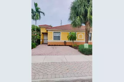 7512 Bristol Cir, Naples, FL 34120 - Photo 1
