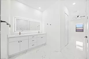 122 NE 11th Terrace, Cape Coral, FL 33909 - Photo 13