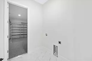 122 NE 11th Terrace, Cape Coral, FL 33909 - Photo 23