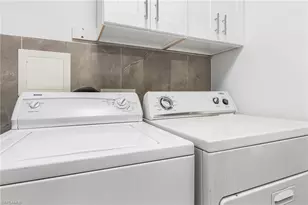 620 Luisa Ct, Naples, FL 34104 - Photo 15