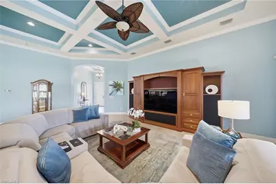 8816 Savona Ct, Naples, FL 34119 - Photo 9