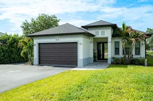 218 22nd Ave NE, Naples, FL 34120 - Photo 5