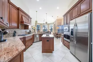 6504 Costa Cir, Naples, FL 34113 - Photo 7