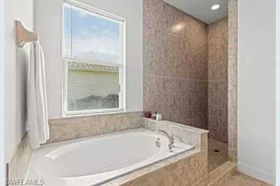 8066 Princeton Dr, Naples, FL 34104 - Photo 21