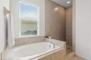 8066 Princeton Dr, Naples, FL 34104 - Photo 21