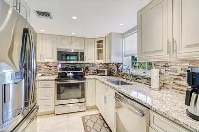 1051 3rd St S #301, Naples, FL 34102 - Photo 7
