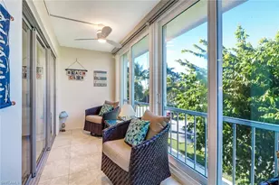 1051 3rd St S, Naples, FL 34102 - Photo 11