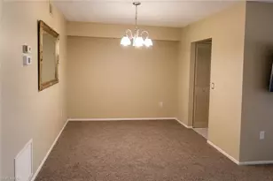 7410 Lake Breeze Dr, Fort Myers, FL 33907 - Photo 9