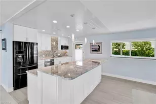 388 Harbour Dr, Naples, FL 34103 - Photo 15