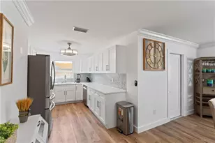 543 107th Ave N, Naples, FL 34108 - Photo 9