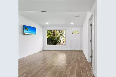 1363 Barbizon Ln, Naples, FL 34104 - Photo 7