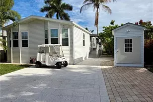1066 Silver Lakes Blvd, Naples, FL 34114 - Photo 5