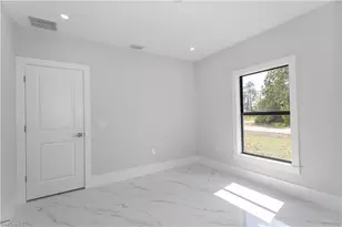 733 Phelps St E, Lehigh Acres, FL 33974 - Photo 9