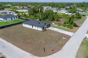 733 Phelps St E, Lehigh Acres, FL 33974 - Photo 13
