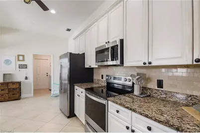 2534 NE 20th Ct, Cape Coral, FL 33909 - Photo 15