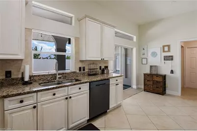 2534 NE 20th Ct, Cape Coral, FL 33909 - Photo 17