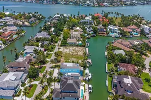 628 21st Ave S, Naples, FL 34102 - Photo 3