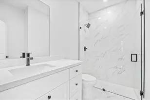 103 Diplomat Pkwy E, Cape Coral, FL 33909 - Photo 9