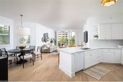 470 Launch Cir #V401, Naples, FL 34108 - Photo 9
