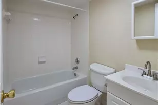 4621 Bayshore Dr, Naples, FL 34112 - Photo 9