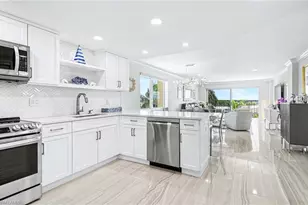 2150 Gulf Shore Blvd N, Naples, FL 34102 - Photo 13