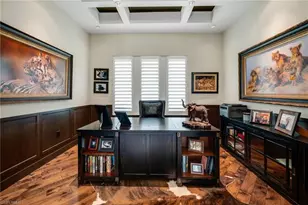 384 Edgemere Way E, Naples, FL 34105 - Photo 9