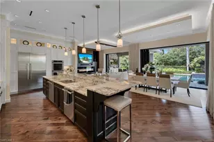 384 Edgemere Way E, Naples, FL 34105 - Photo 7