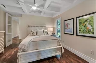 384 Edgemere Way E, Naples, FL 34105 - Photo 15