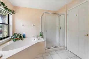 166 Vintage Cir, Naples, FL 34119 - Photo 17
