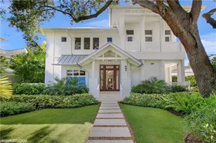 685 2nd St S, Naples, FL 34102 - Photo 1
