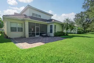 3144 Sundance Cir, Naples, FL 34109 - Photo 15