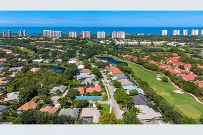 7018 Greentree Dr, Naples, FL 34108 - Photo 5