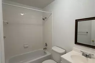 4629 Bayshore Dr, Naples, FL 34112 - Photo 9