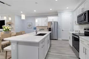 12973 Pembroke Dr, Naples, FL 34105 - Photo 5